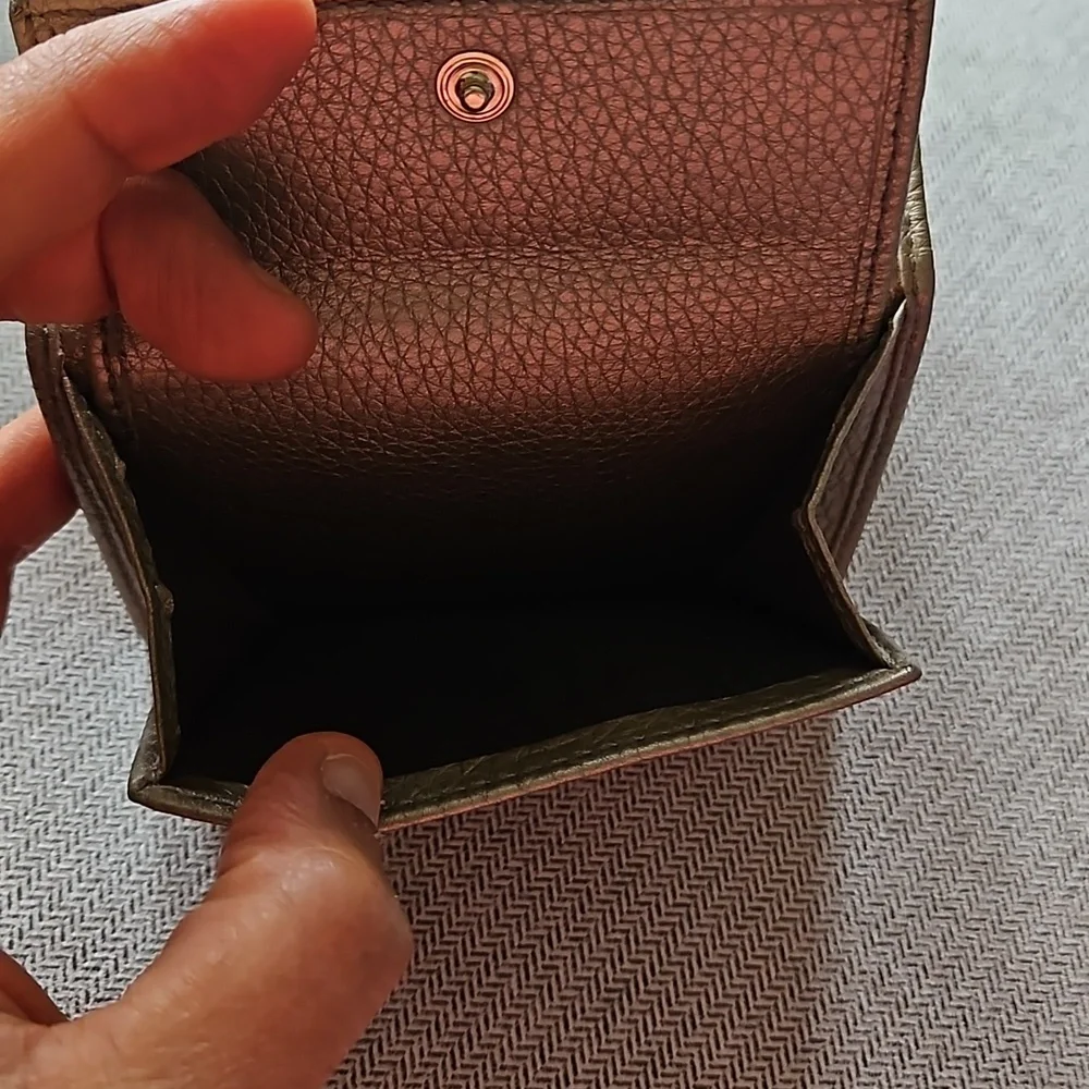 Gucci Soho tri-fold gold metallic compact wallet